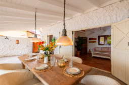 Dining table - Dolphin Foto's