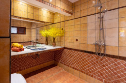 Bathroom Buni - Buni Fotos