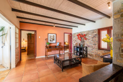 Baracuda living room 2 - Barracuda Photos