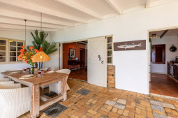 Baracuda porch 1a - Barracuda Photos